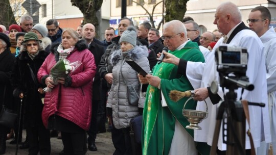 Nowa tablica upamiętniająca 4 wychowawców