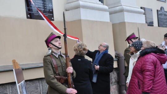 Nowa tablica upamiętniająca 4 wychowawców