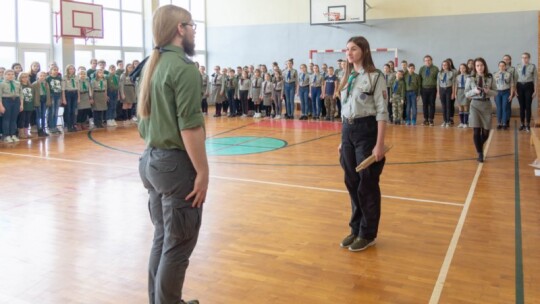 Braterski krąg w pogodnym Parysowie