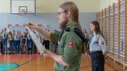 Braterski krąg w pogodnym Parysowie