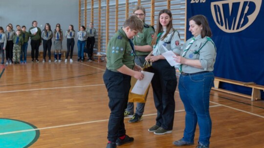 Braterski krąg w pogodnym Parysowie