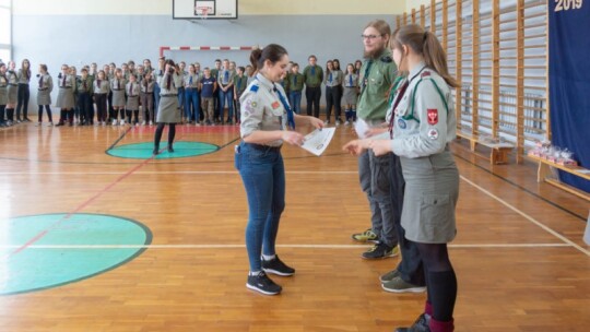 Braterski krąg w pogodnym Parysowie