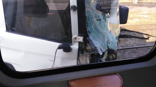 Wypadek na przejeździe kolejowym w Pilawie