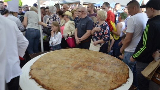 62-kilogramowy schabowy na wagę rekordu Guinnessa! [wideo]