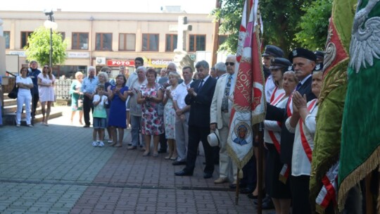 Żywią i bronią ? tablica pamięci ludowców