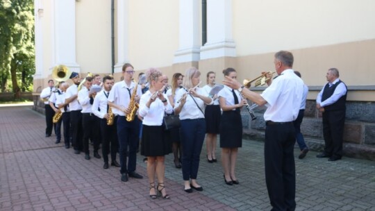 Żywią i bronią ? tablica pamięci ludowców