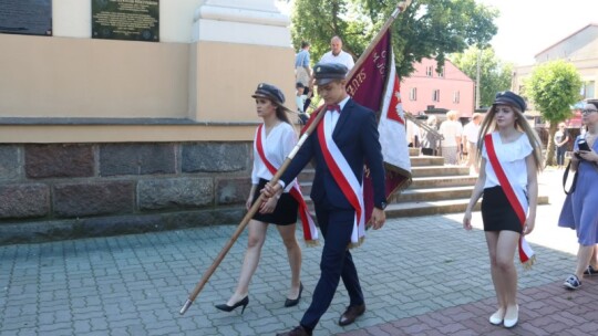 Żywią i bronią ? tablica pamięci ludowców