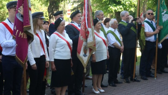 Żywią i bronią ? tablica pamięci ludowców