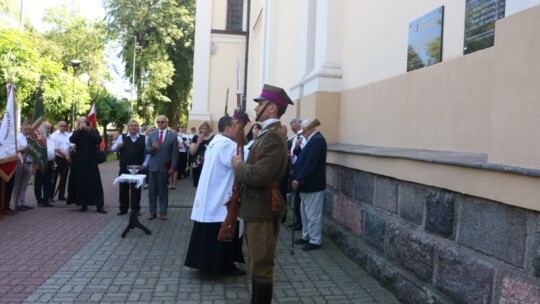 Żywią i bronią ? tablica pamięci ludowców