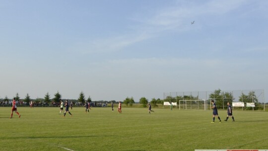 Wilga wygrywa derby i zostaje w IV lidze!