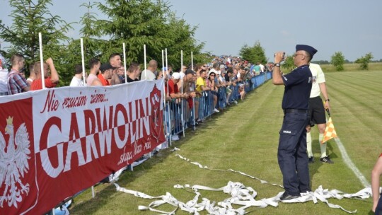 Wilga wygrywa derby i zostaje w IV lidze!