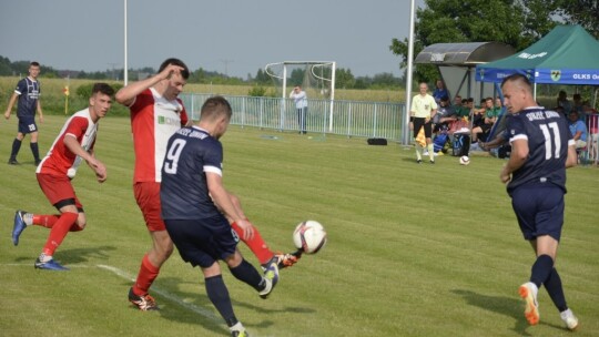 Wilga wygrywa derby i zostaje w IV lidze!