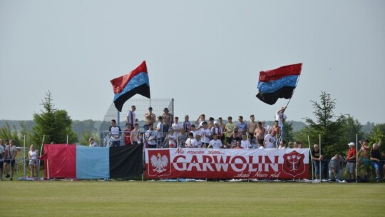 Wilga wygrywa derby i zostaje w IV lidze!