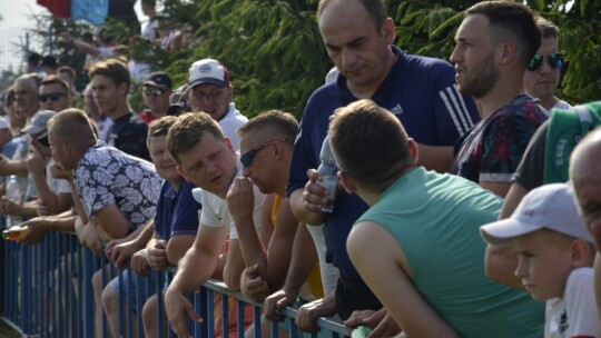 Wilga wygrywa derby i zostaje w IV lidze!