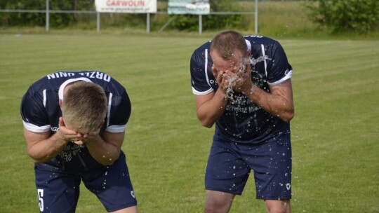 Wilga wygrywa derby i zostaje w IV lidze!