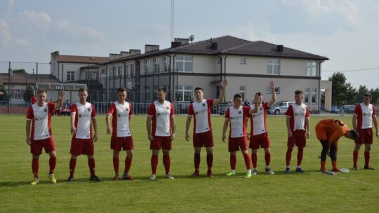 Wilga wygrywa derby i zostaje w IV lidze!