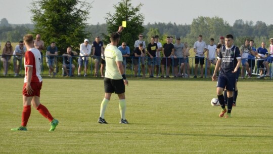 Wilga wygrywa derby i zostaje w IV lidze!