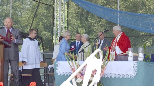 Z ks. Jerzym Popiełuszką na sztandarze