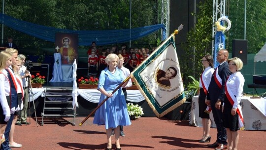 Z ks. Jerzym Popiełuszką na sztandarze