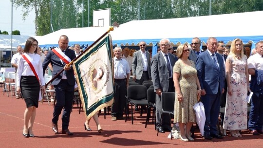 Z ks. Jerzym Popiełuszką na sztandarze