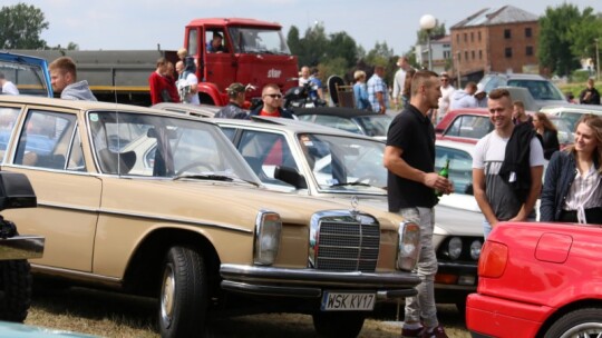 Tłokowisko 2019! Auta z duszą, ludzie z pasją