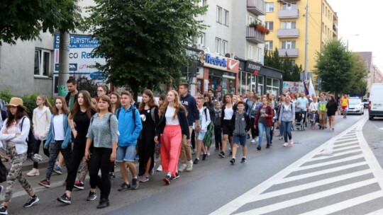 Kierunek: Jasna Góra! Pielgrzymka Podlaska dzień po dniu [wideo]