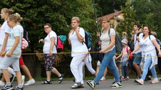 Kierunek: Jasna Góra! Pielgrzymka Podlaska dzień po dniu [wideo]