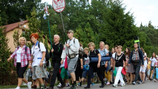 Kierunek: Jasna Góra! Pielgrzymka Podlaska dzień po dniu [wideo]