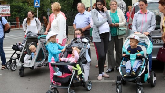 Kierunek: Jasna Góra! Pielgrzymka Podlaska dzień po dniu [wideo]