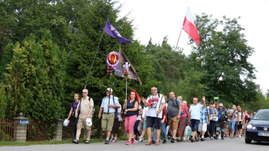 Kierunek: Jasna Góra! Pielgrzymka Podlaska dzień po dniu [wideo]