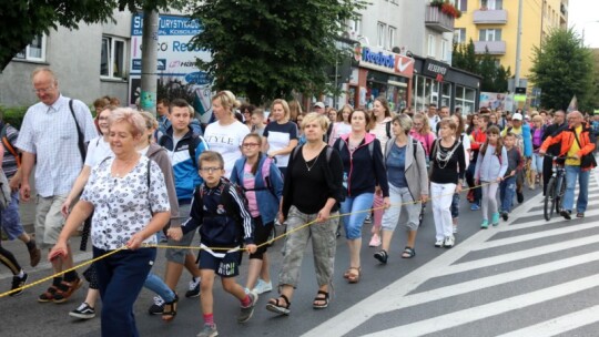 Kierunek: Jasna Góra! Pielgrzymka Podlaska dzień po dniu [wideo]