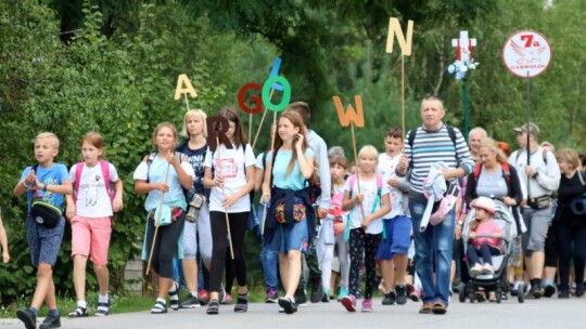 Kierunek: Jasna Góra! Pielgrzymka Podlaska dzień po dniu [wideo]