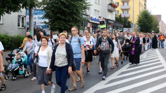 Kierunek: Jasna Góra! Pielgrzymka Podlaska dzień po dniu [wideo]