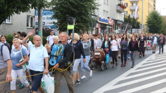 Kierunek: Jasna Góra! Pielgrzymka Podlaska dzień po dniu [wideo]