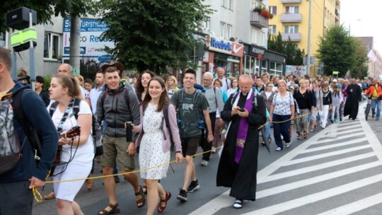 Kierunek: Jasna Góra! Pielgrzymka Podlaska dzień po dniu [wideo]