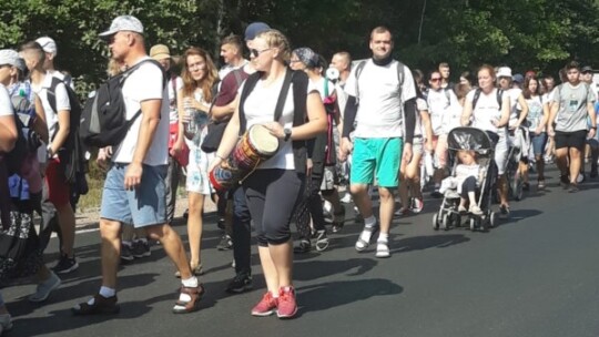 Kierunek: Jasna Góra! Pielgrzymka Podlaska dzień po dniu [wideo]