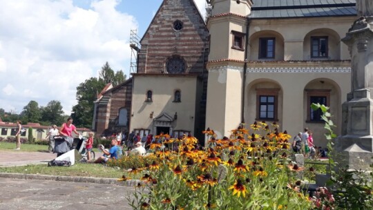 Kierunek: Jasna Góra! Pielgrzymka Podlaska dzień po dniu [wideo]