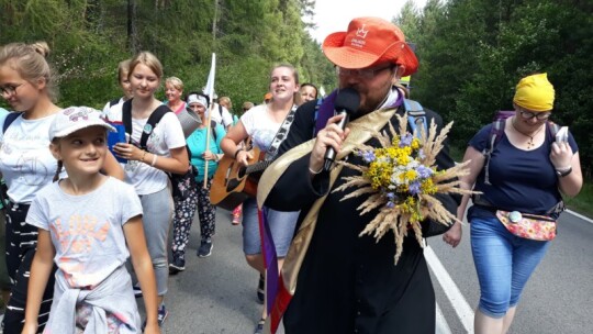 Kierunek: Jasna Góra! Pielgrzymka Podlaska dzień po dniu [wideo]