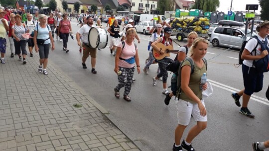 Kierunek: Jasna Góra! Pielgrzymka Podlaska dzień po dniu [wideo]