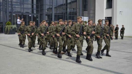 Przysięgali przed starostwem [wideo]