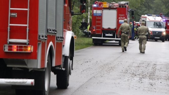 Wypadek w Wanatach. Kierowca w stanie ciężkim