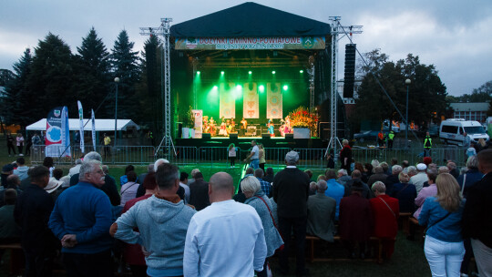Cały powiat dziękował za plony w Miętnem Cały powiat dziękował za plony w Miętnem