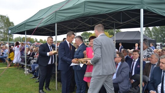 Cały powiat dziękował za plony w Miętnem Cały powiat dziękował za plony w Miętnem