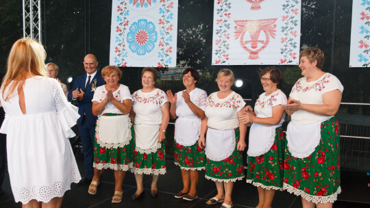 Cały powiat dziękował za plony w Miętnem Cały powiat dziękował za plony w Miętnem