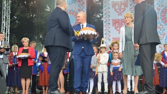 Cały powiat dziękował za plony w Miętnem Cały powiat dziękował za plony w Miętnem