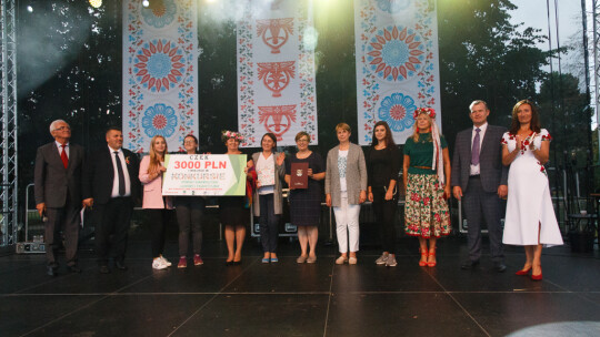 Cały powiat dziękował za plony w Miętnem Cały powiat dziękował za plony w Miętnem