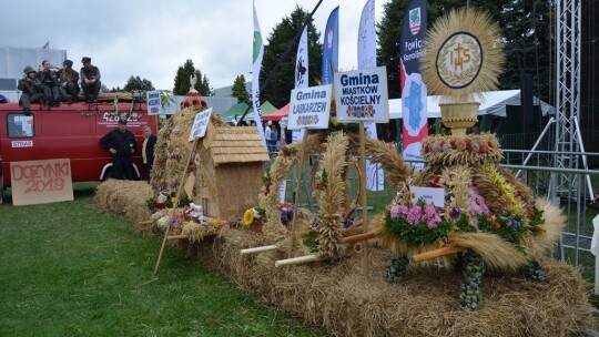 Cały powiat dziękował za plony w Miętnem Cały powiat dziękował za plony w Miętnem