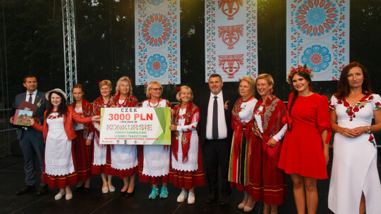 Cały powiat dziękował za plony w Miętnem Cały powiat dziękował za plony w Miętnem