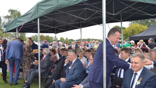 Cały powiat dziękował za plony w Miętnem Cały powiat dziękował za plony w Miętnem