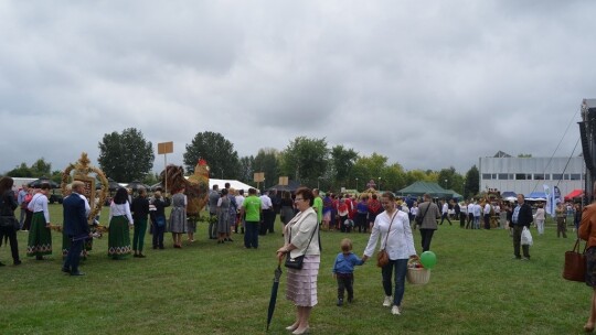 Cały powiat dziękował za plony w Miętnem Cały powiat dziękował za plony w Miętnem